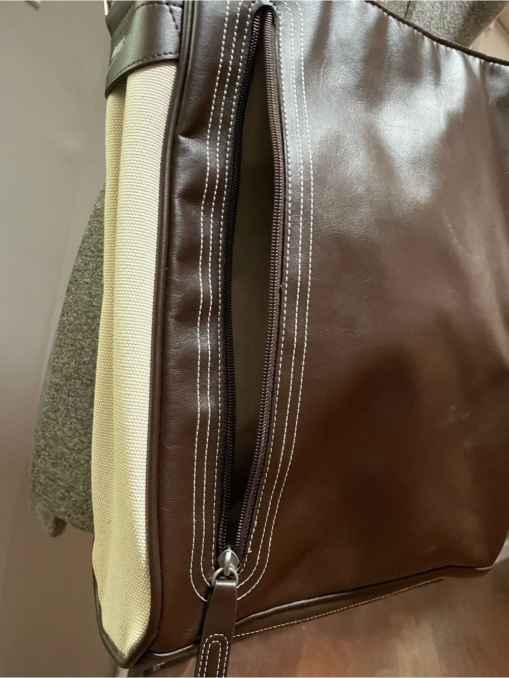 Nike Brown Leather-Style Messenger Crossbody Bag